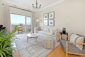Stylish 2 Bedroom Ensuite Apt with Beautiful Views